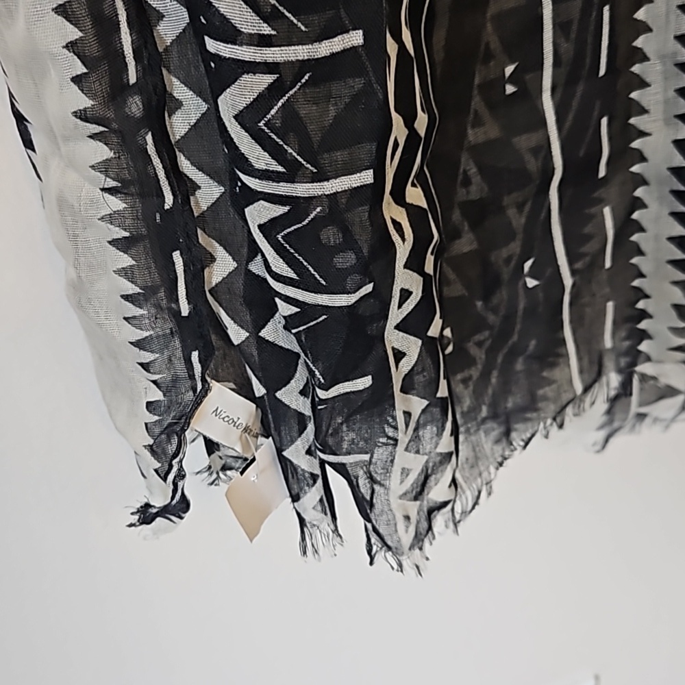 Nicole Miller Pashmina Scarf Poncho Cream Black One Size - Picture 2 of 6